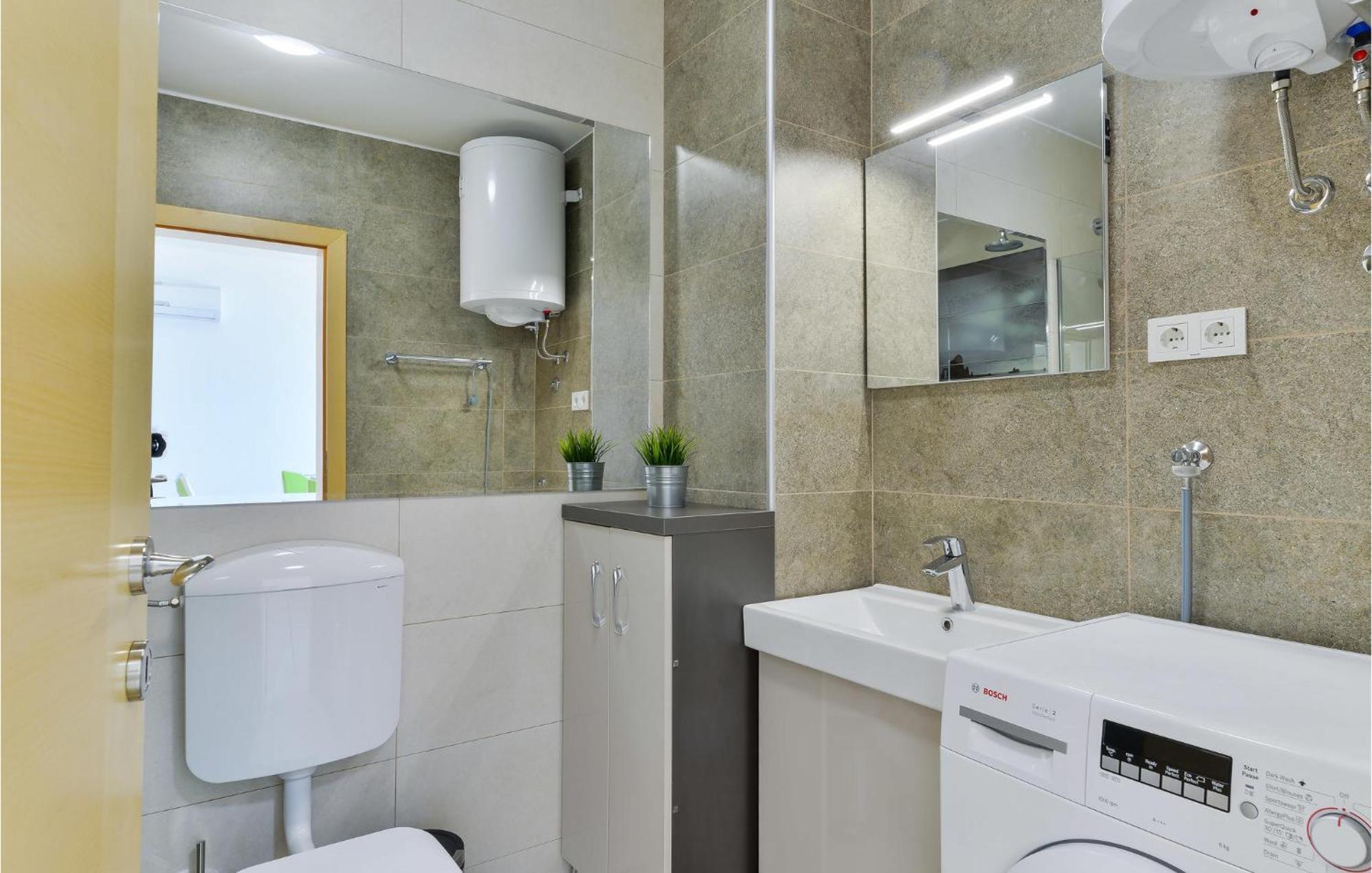 2 Bedroom Beautiful Apartment In Pag Pag Town Exterior foto